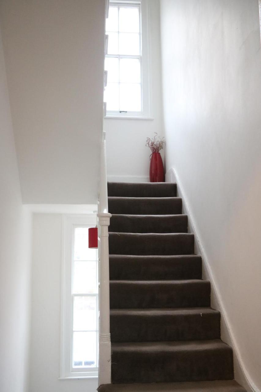 Victoria Style Flat Near Victoria Station Apartment ลอนดอน ภายนอก รูปภาพ